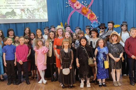 &Pcy;&rcy;&acy;&zcy;&dcy;&ncy;&icy;&chcy;&ncy;&ycy;&jcy; &Kcy;&ocy;&ncy;&tscy;&iecy;&rcy;&tcy; &laquo;&Dcy;&lcy;&yacy; &vcy;&acy;&scy;&comma; &lcy;&yucy;&bcy;&icy;&mcy;&ycy;&iecy;&excl;&raquo;