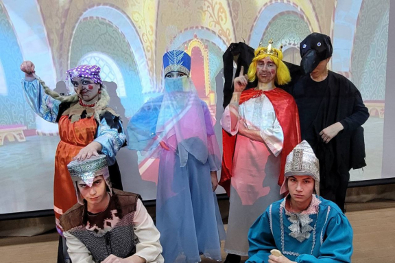 &Kcy;&vcy;&icy;&zcy; &laquo;&Kcy;&lcy;&acy;&scy;&scy;&ncy;&ycy;&jcy; &Ncy;&ocy;&vcy;&ycy;&jcy; &gcy;&ocy;&dcy;&raquo;