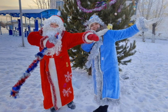 Развлекательная новогодняя программа для молодежи: «Дед Мороз в теме»